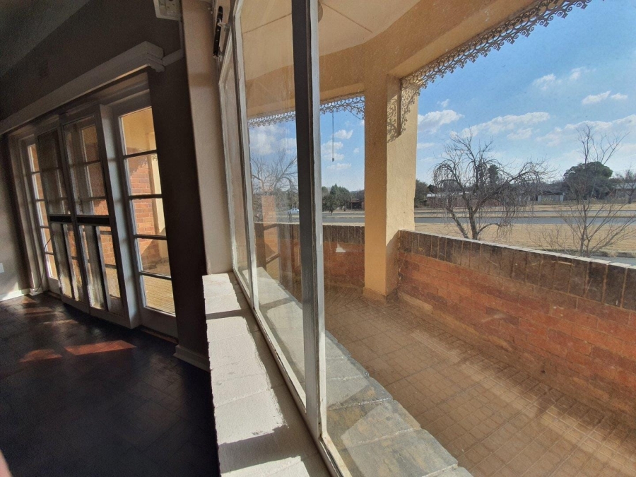 2 Bedroom Property for Sale in Kroonheuwel Free State